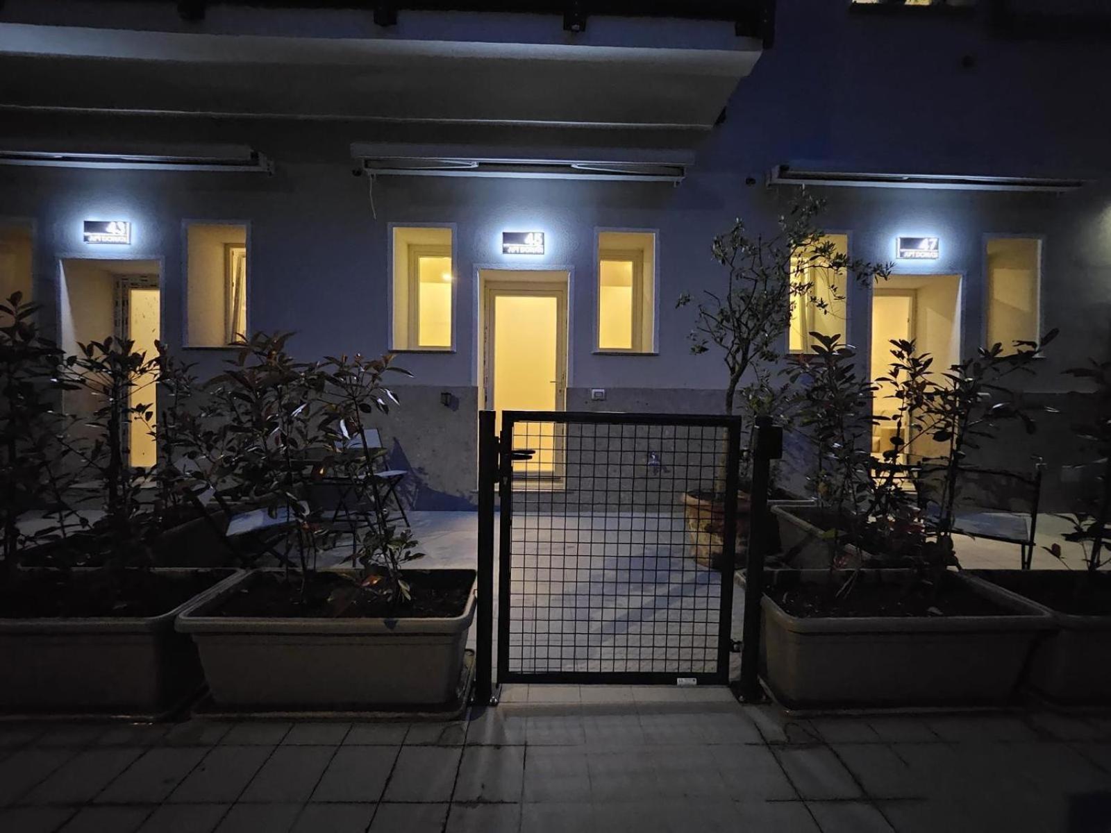 Apt Donati Home, Modernita E Comfort Con Parcheggio Gratuito Privato E Spazio Esterno Privato Кассано-д'Адда Номер фото